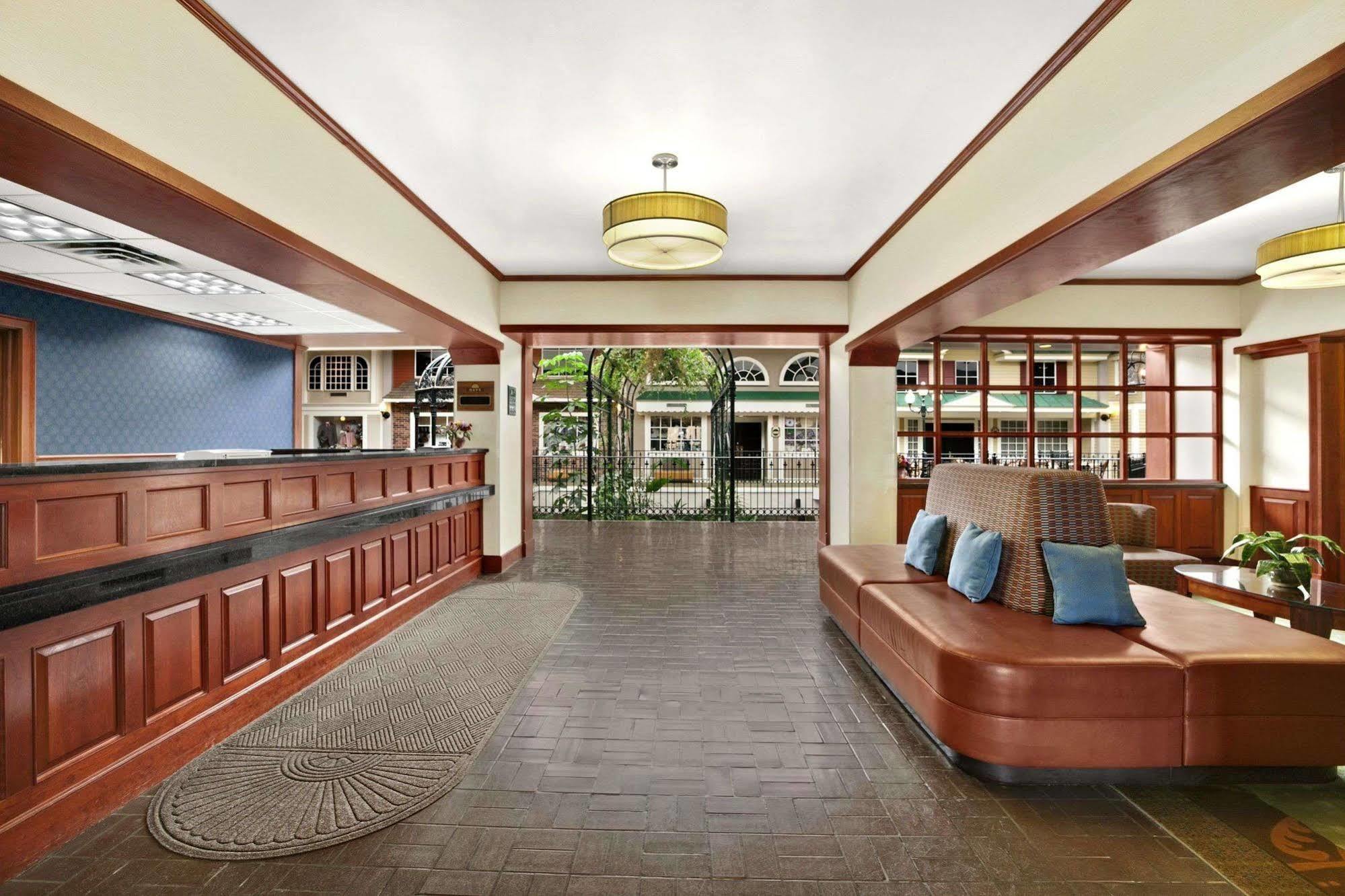 Days Inn By Wyndham Penn State State College Buitenkant foto
