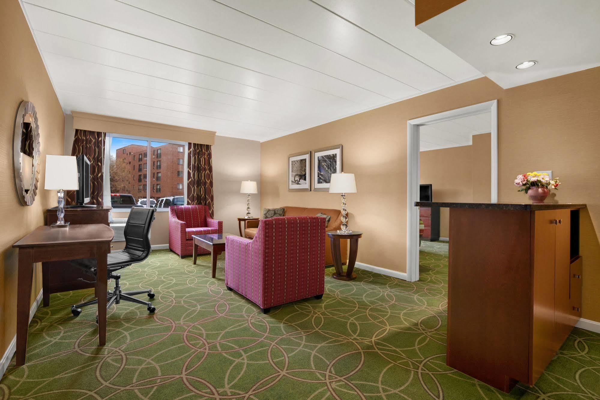 Days Inn By Wyndham Penn State State College Buitenkant foto